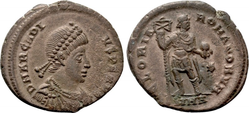 ARCADIUS (383-408). Ae. Heraclea. 

Obv: DN ARCADIVS P F AVG. 
Diademed, drap...