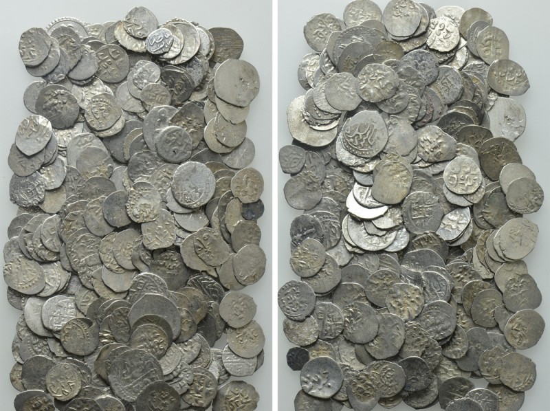 Circa 300 Ottoman Coins. 

Obv: .
Rev: .

. 

Condition: See picture.

...