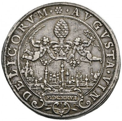 Augsburg, Stadt
Taler 1626. Stadtansicht, darüber der von zwei Engeln mit Kranz...