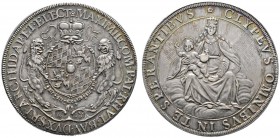 Bayern
Maximilian I. als Kurfürst 1623-1651
Madonnentaler 1627 -München-. Gekrönter Wappenschild mit zwei einwärts blickenden Löwen als Halter / Mad...