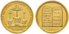 Nürnberg, Stadt
Goldmedaille im Dukatengewicht o.J. (um 1700) unsigniert, auf die Kinderliebe. Drei Bäumchen in Kübeln / Zwei Gesetzestafeln mit dem ...