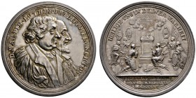 Nürnberg, Stadt
Silbermedaille 1730 von P.P. Werner und S. Dockler, auf den gleichen Anlass. Ähnlich wie vorher, jedoch kleinere Brustbilder (2. Stem...