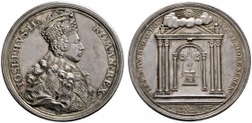Nürnberg, Stadt
Silbermedaille 1764 von J.L. Oexlein, auf die Krönung Josephs II. zum römischen König zu Frankfurt/M. Mit der karolingischen Reichskr...