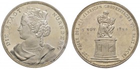 Nürnberg, Stadt
Silbermedaille 1894 von L.Chr. Lauer, auf den gleichen Anlass. Brustbild der Noris mit Mauerkrone nach links / Das neu errichtete Han...