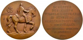 Nürnberg, Stadt
Bronzemedaille 1905 von Lauer, zu Ehren des Schöpfers des Kaiser-Wilhelm-Denkmals - Prof. Wilhelm von Ruemann. Das Reiterdenkmal wie ...