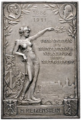 Nürnberg, Stadt
Einseitige, mattierte Silberplakette o.J. (1911) von Lauer. Ehr...