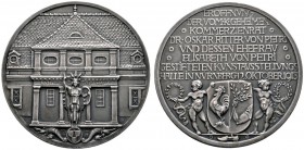 Nürnberg, Stadt
Silbermedaille 1913 von Lauer (nach einem Modell von M. Heilmeier), auf die Eröffnung der Kunstausstellungshalle am Marientor. Teilan...