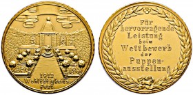 Nürnberg, Stadt
Bronze-vergoldete Prämienmedaille 1912 unsigniert. Für hervorragende Leistung beim Wettbewerb der Puppenausstellung zu Nürnberg. Gart...