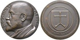 Nürnberg, Stadt
Bronzemedaille 1914 von Max Heilmaier, auf Joseph Schmitz. Dessen Büste im Alter von 53 Jahren nach links / Wappen im Kreis. Erl. 878...