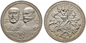 Nürnberg, Stadt
Mattierte Silbermedaille 1915 (geprägt 1917) von Lauer (nach einem Entwurf von A. Hummel), auf die Gründung der Stoer-Stierchen Famil...