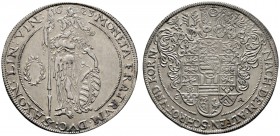 Sachsen-Mittel-Weimar
Johann Ernst und seine 5 Brüder 1622-1626. Taler, sogen. Pallastaler 1623 -Weimar-. Stehende Pallas mit Fahnenstange und Wappen...