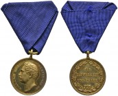 Württemberg
Wilhelm I. 1816-1864
Goldene Militärverdienstmedaille o.J. (verliehen 1848-1864). Stempel von Voigt. Kopf des Königs nach links / In ein...