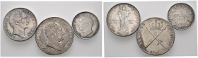 3 Stücke: BAYERN, Kronentaler 1818 und Doppelgulden 1855 Mariensäule sowie WÜRTTEM­BERG, Gulden 1842.
sehr schön, der Doppelgulden vorzüglich