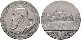 Schützenmedaillen einzelner Städte
Erlangen
Mattierte Silbermedaille 1911 unsigniert, auf das Festschießen der Schützengesellschaft zum 90. Geburts­...