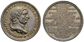 Medailleure. Christian Wermuth (1661-1739)
Silberne Suitenmedaille o.J. auf den römischen Kaiser Vitellius (69). Dessen belorbeerte Büste mit Umhang ...