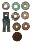 CHINA
 Lot Bronzemünzen, darunter sog. Spatengeld des Wang Mang; Käschs der Dynastien Xi Han, Dong Han, Tang, Bei Song, Ming (Rebellen), Qing; Cu-10 ...