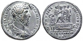 Lucius Verus 161-169
Sestertius, Rome, 163-164. AE 22,39 g.
Avers : L. AVREL VERVS AVG ARMENIACVS Tête laurée de Lucius Vérus à droite Revers : TR...