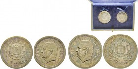 Monaco, Louis II 1922-1949
Coffret avec 1 et 2 Francs ESSAI, AG 5.2 et 10.4 g.
Ref : G. MC 133-131
Conservation : FDC,
livrées dans
leur coffret d’or...