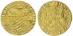 Charles VII le Victorieux 1422-1461 
Royal d’or, atelier illégal, AU 3.71 g. Manteau très différent de l’habituel
Ref : Dup 455 var, Ciani 624 var,...