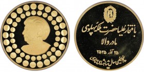IRAN
Muhammad Reza Pahlavi Shah SH 1320-1358 (1941-1979)
Médaille en or, MS2535 (1976), Commemorating the Queen Tadj Ol-Molouk, AU 30 g. 900‰ 40mm Co...