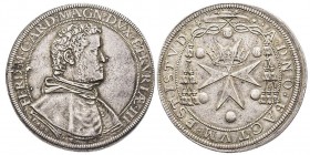 FIRENZE Ferdinando I de'Medici 1587-1609 
Piastra 1588, AG 32.5 g. 
Avers : FERD M CARD MAGN DVX ETRVRIÆ III Busto a destra, in abito cardinalizio; so...