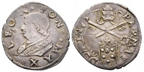 Leone X 1513-1521 (Giovanni de Medici)
Giulio, Parma,1515, AG 3.81 g.
Ref : MIR 693/2 (R4), Berman 711, Muntoni 135.
Ex. Vente L. & L. Hamburger 65, 1...