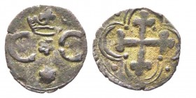 Carlo Emanuele I 1580-1630 
Quarto di Soldo, VIII Tipo, Chambéry, ND, Mi 0.48 g.
Ref : MIR 684 (R7), Sim. 89, Biaggi 577
Conservation : TTB. Rarissime...