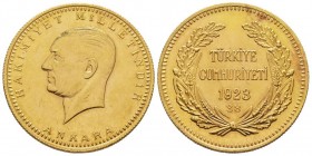 Ataturk 
500 Piastres, 1961 (1923/38), AU 36.08 g.
Ref : Fr. 89, KM#859
Conservation : Superbe. Rare