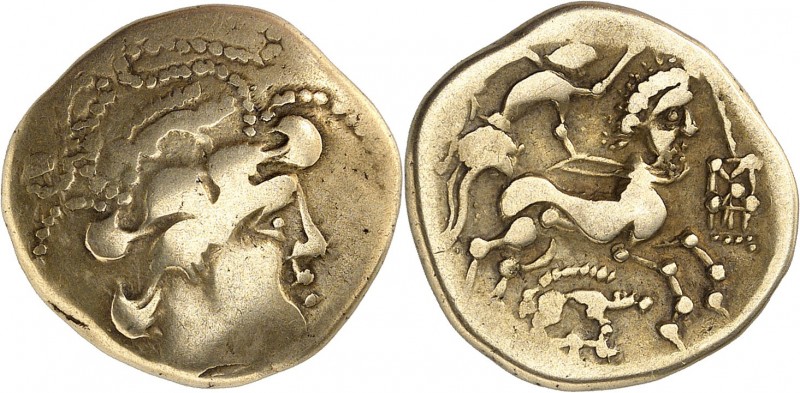 GAULE
Baiocasses (Ier siècle av. J.C.). Statère d’or pâle.
Av. Profil à droite...