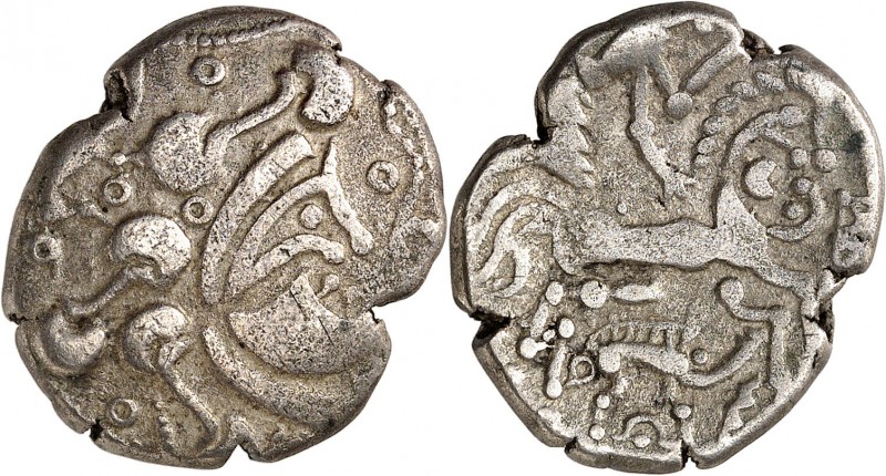 GAULE
Biaocasses (IIème - Ier siècle av. J.C.). Statère d’argent.
Av. Profil g...