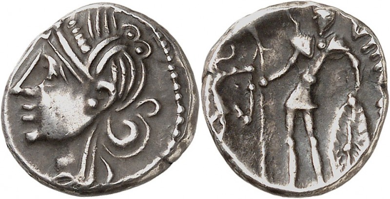 GAULE
Eduens (2ème tiers du Ier siècle av. J.C.). Quinaire d’argent.
Av. Buste...