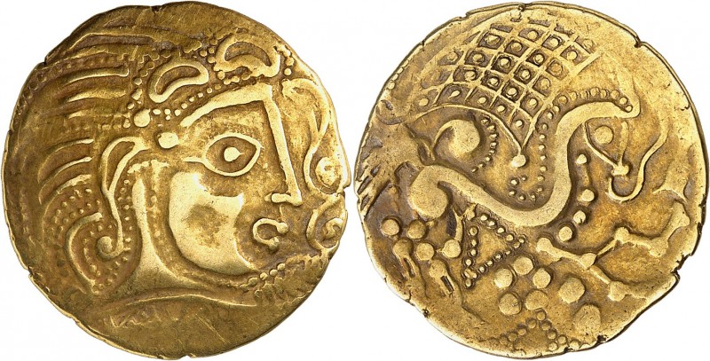 GAULE
Parisii (IIème siècle av. J.C.). Statère d’or classe V « type perlé et ch...