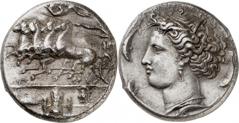 GRÈCE ANTIQUE
Sicile, Syracuse (425-345 av. J.C.). Décadrachme argent du maître...