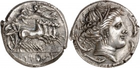 GRÈCE ANTIQUE
Sicile, émissions siculo-puniques, Céphaloedium occupé par les carthaginois (ca 400-350 av. J.C.). Tétradrachme argent 409 av. J.C.
Av...