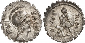 RÉPUBLIQUE ROMAINE
Mn. Aquillius. Denier serratus 71 av. J.C.
Av. Buste de Virtus à droite. Rv. Aquillius debout tenant la Sicile agenouillée.
Cr. ...