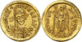 EMPIRE ROMAIN
Théodoric (493-526). Au nom de Zeno. Solidus.
Av. Buste diadémé, casqué et cuirassé de face, tenant de la main droite la haste qui rep...