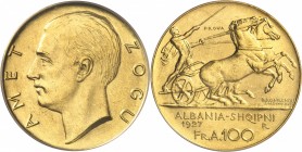 ALBANIE
Zog Ier (1925-1939). 100 franga or 1927, Rome, sans étoile, essai « prova ».
Av. Tête nue à gauche. Rv. Bige à droite.
Fr. 1.
PCGS MS 62. ...