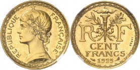 FRANCE
IIIe République (1870-1940). 100 francs 1929, essai en or, concours de Guilbert.
Av. Buste coiffé de Marianne à gauche. Rv. Branches de chêne...