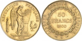 FRANCE
IIIe République (1870-1940). 50 francs or 1900 A, Paris.
Av. Génie gravant le mot constitution sur une table. Rv. Valeur dans une couronne.
...