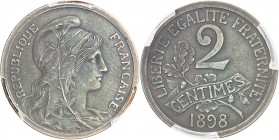 FRANCE
IIIe République (1870-1940). 2 centimes 1898, épreuve en bronze.
Av. Buste de la République à droite. Rv. Valeur au dessus d’une branche surm...
