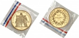FRANCE
Ve République (1958 à nos jours). 10 francs 1972, piéfort en or.
Av. Hercule, la Liberté et l’Egalite debout. Rv. Valeur dans une couronne.
...