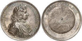 SUÈDE
Charles IX (1660-1697). Médaille en argent frappée en (1680), célébrant le traité de Paix en la Suède et le Danemark, par A. Karlsteen.
Av. Bu...