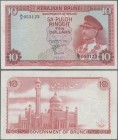 Brunei: 10 Ringgit 1967, P.3, excellent condition with a soft vertical fold at center only. Condition: VF+
 [differenzbesteuert]