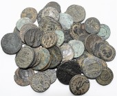 Antike: Konvolut von ca. 60 Kupfermünzen der Römischen Kaiserzeit, sehr schön, sehr schön-vorzüglich, vorzüglich.
 [differenzbesteuert]