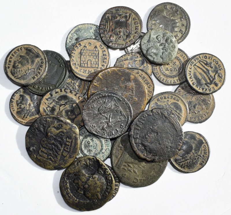 Antike: Kleines Konvolut von 30 römischen Bronzemünzen, meist Römische Kaiserzei...