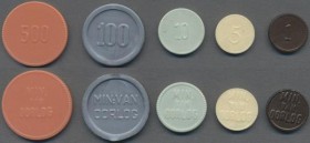 Niederlande: Plastic Money ”Ministerie Van Oorlog”: 1, 5, 10, 100, 500 Cents ND (1946-53) Token. Rare! (5 items).
 [zzgl. 19 % MwSt.]