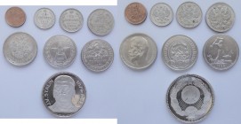 Russland: Kleine Typensammlung 7 Münzen und eine Medaille, dabei: ½ Kopeke 1909, 10 Kopeken 1914, 15 Kopeken 1915, 20 Kopeken 1914, 50 Kopeken 1912 (f...