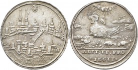 Medaillen alle Welt: Schweiz, Basel: Silbergußmedaille um 1680 (Gluckhennentaler), späterer Guß. Stadtansicht von Nord-Osten, oben Wappenschild mit Sc...