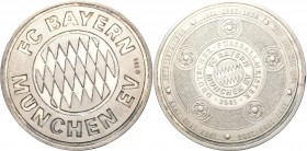 Medaillen Deutschland: Fußball: 250 g. schwere Silbermedaille (Stempel 999) auf den deutschen Fußballmeister 2001 FC BAYERN MÜNCHEN EV. Auflage nur 10...