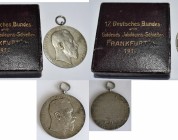 Medaillen Deutschland - Geographisch: Frankfurt a.M.: Silbermedaille 1912, Stempel von Korschmann, auf das 17. Deutsche Bundesschießen und Goldenes Ju...